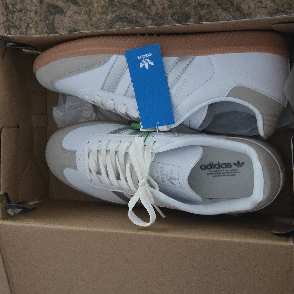Beautiful Adidas Samba OG Tennis Shoes. Brand New! Unisex, M 8.5, W 9.5. - Picture 15 of 15